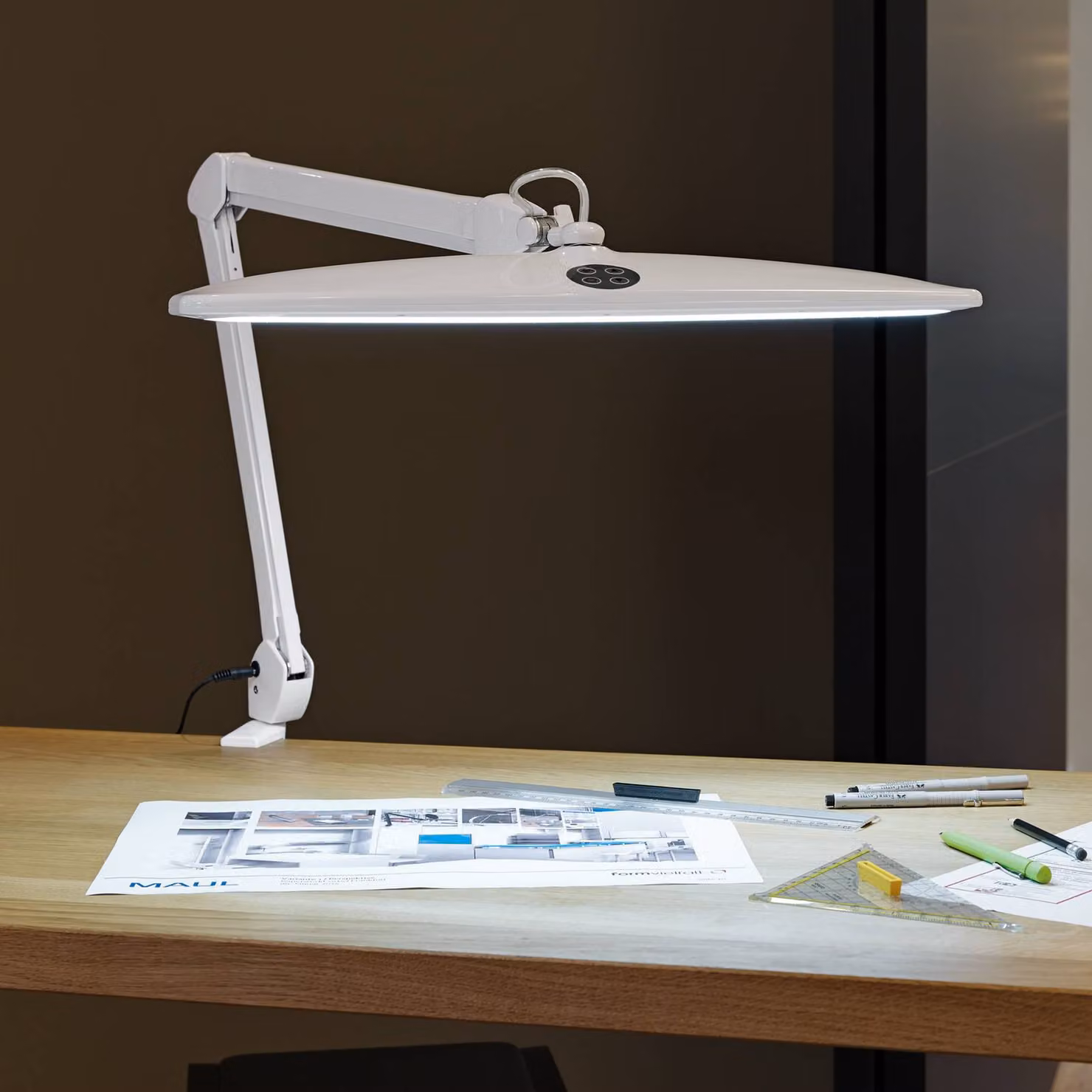 Maul Lampada con clip MAULwork, dimmerabile, Bianco / Opale, Studio / Ufficio, Metallo, Moderno, Lampada con morsetto