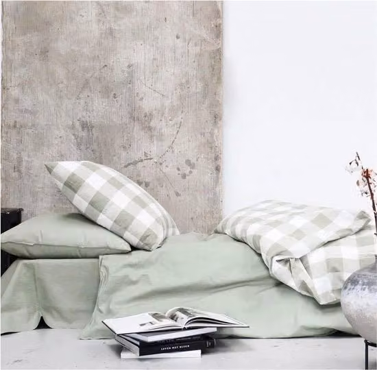 Set di lenzuola ricamate OMHU in cotone renforce biologico verde e bianco con lenzuolo 135 x 200 cm e federa 80 x 80 cm