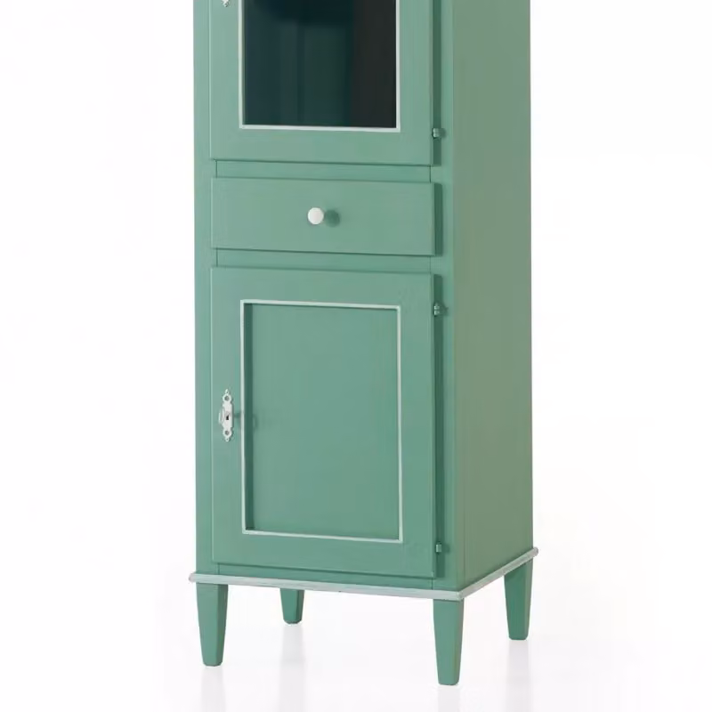 Vetrinetta Mobili 2G con 2 porte in vetro e 1 cassetto, laccata verde con profili bianchi, L: 54 cm, P: 45 cm, H: 150 cm
