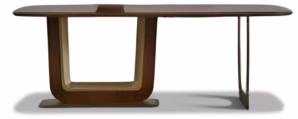 Tavolo da pranzo moderno, design, in legno. Tavolo per la sala da pranzo.
