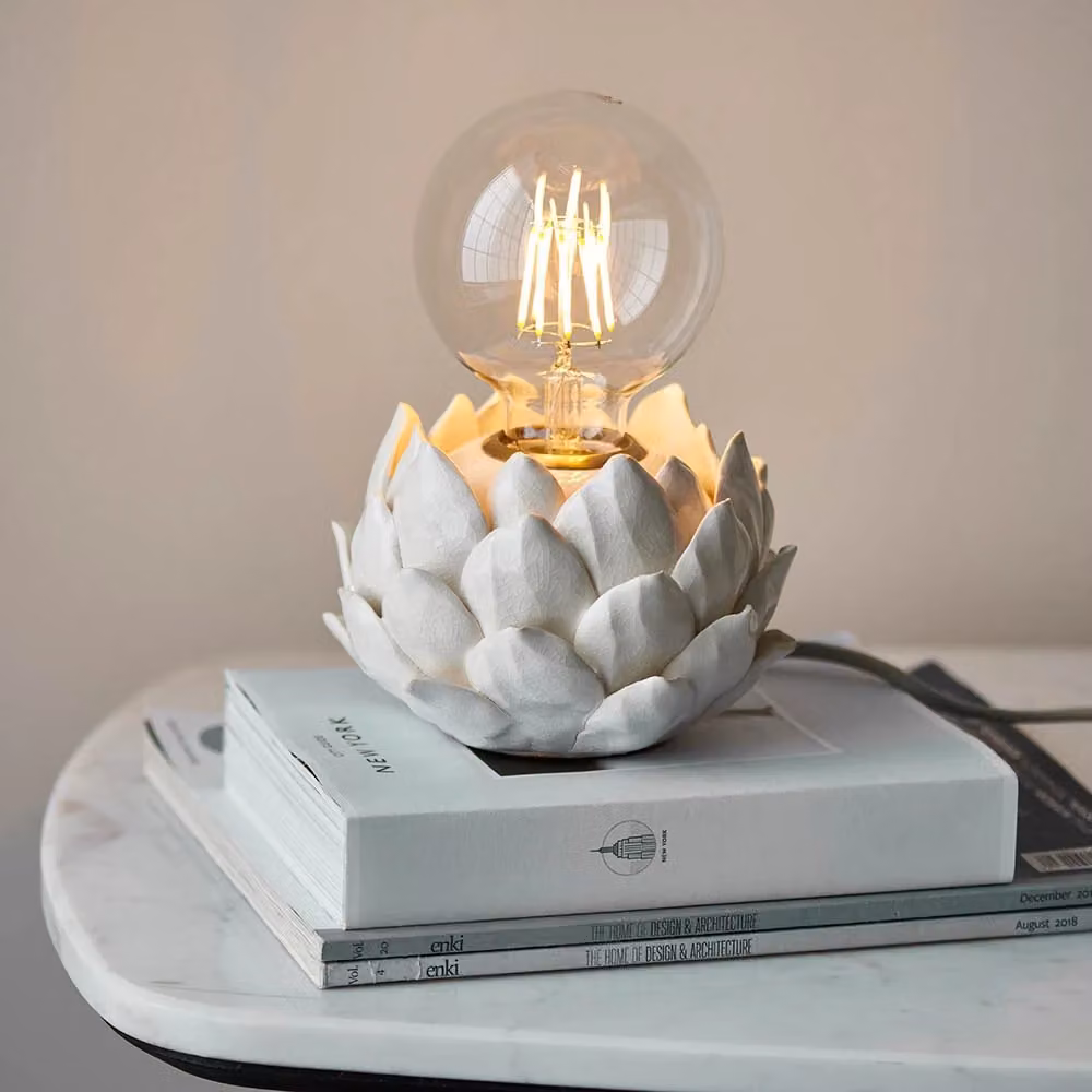 Lampada da tavolo Art Déco Endon in ceramica bianca e metallo oro/ottone con attacco E27 – 2