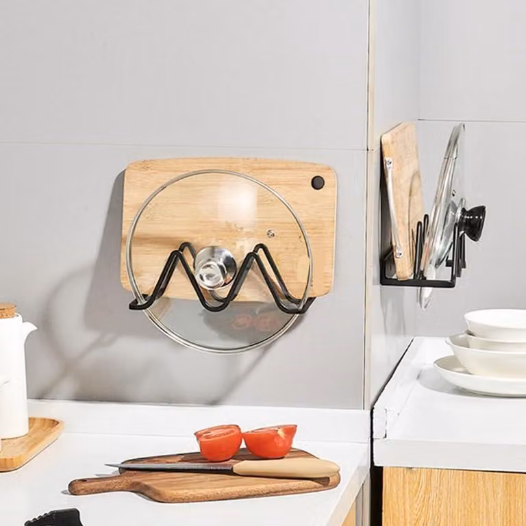 Organizzatore compatto per coperchi delle pentole, da montare sulla porta dell'armadio, con 2 scomparti, ideale per cucine piccole e camper, facile da installare, colore bianco