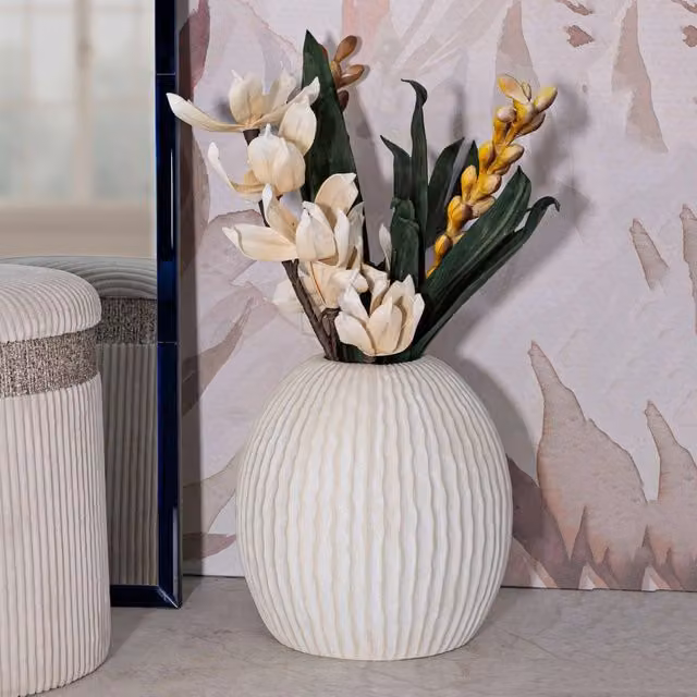 Vaso Galo in ceramica con texture irregolare e design moderno, colore bianco beige, H: 37 cm, L: 38 cm, P: 37 cm