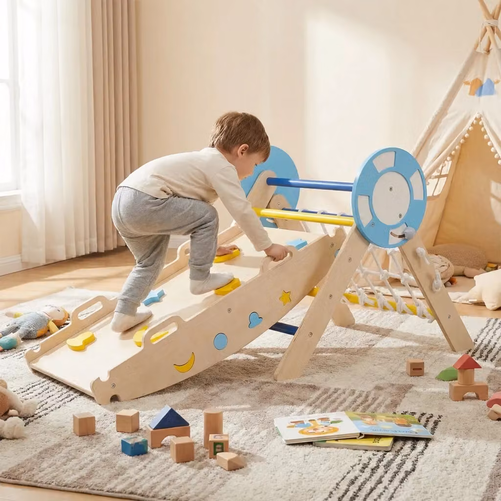 Set da arrampicata Montessori Design Mania in legno multicolore con rampa, scala e corda, struttura pieghevole per bambini – 2