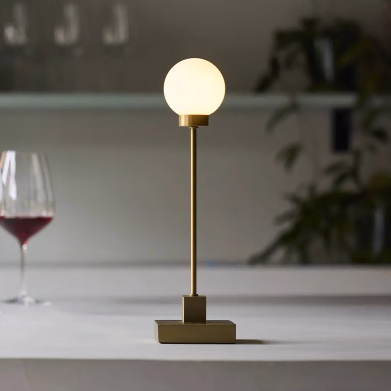 Northern Lampada da tavolo di design Snowball, dimmerabile, Ottone / Oro, Soggiorno / Sala da pranzo, Metallo, Design, Lampada da tavolo