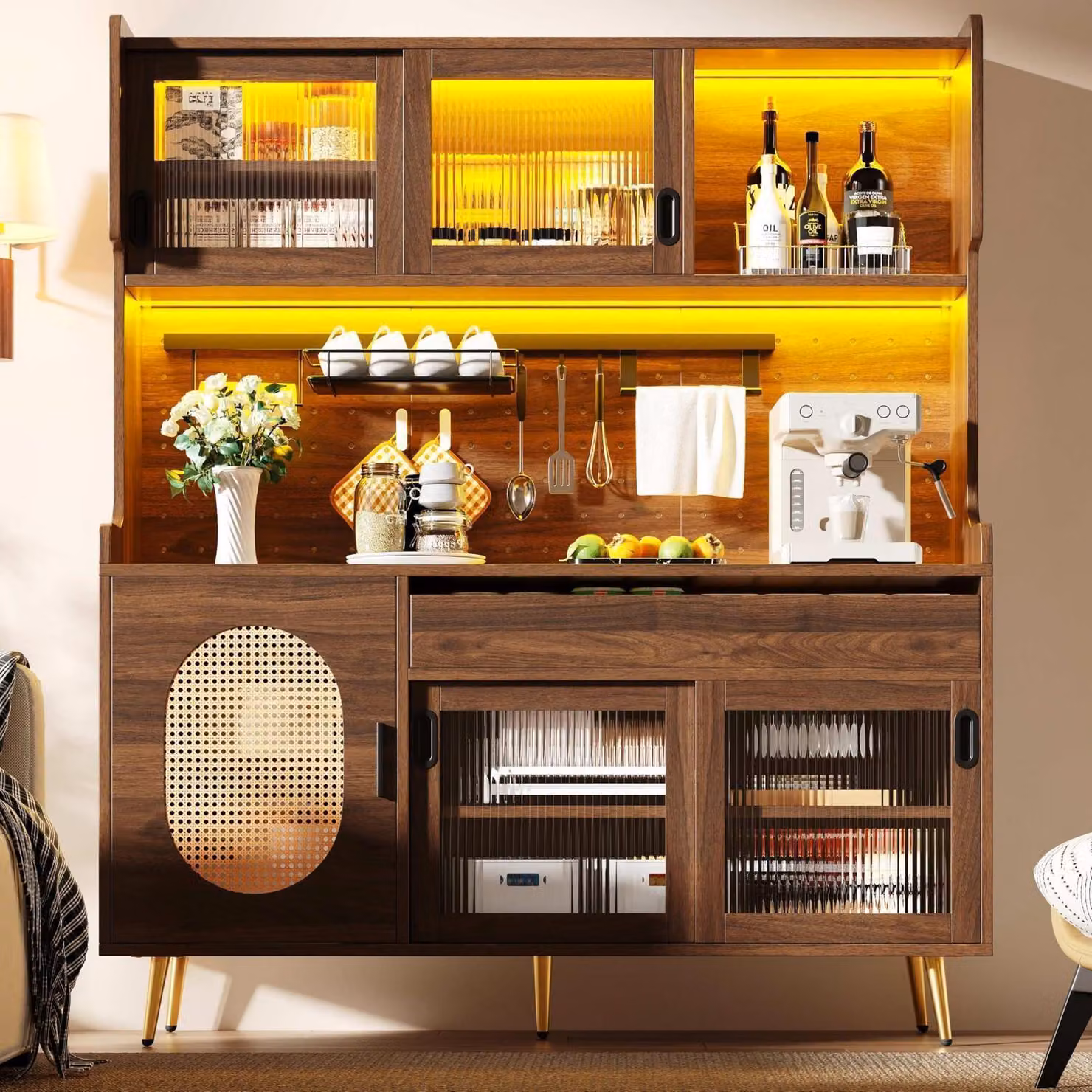Armadio 145x39x171 cm, 5 ante, illuminazione a LED, vetro lavorato, colore marrone