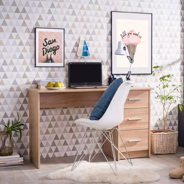 Scrivania DMORA moderna con ripiano in finitura rovere marrone, L: 121 cm, P: 50 cm, H: 74.5 cm – 1
