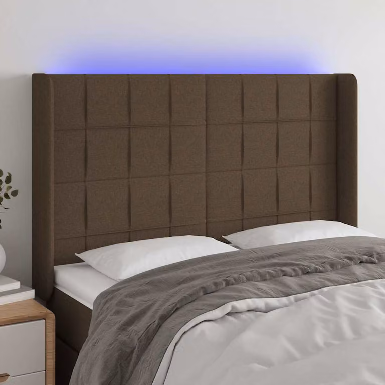Testiera con LED e porte USB vidaXL in tessuto marrone scuro, L: 147 cm, P: 16 cm, H: 118/128 cm