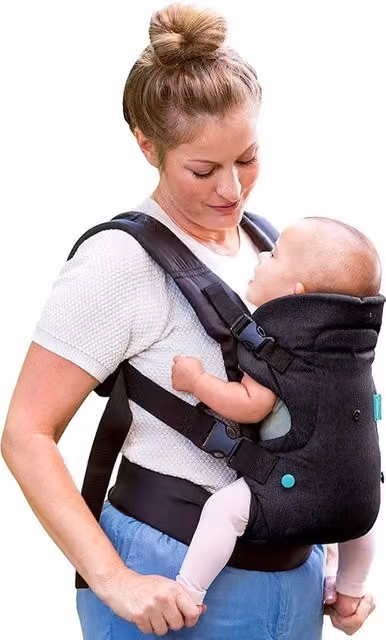 Borsa da passeggio Infantino Buckle Carrier nera per bambini da 3,6 a 14,5 kg con diverse modalità di trasporto