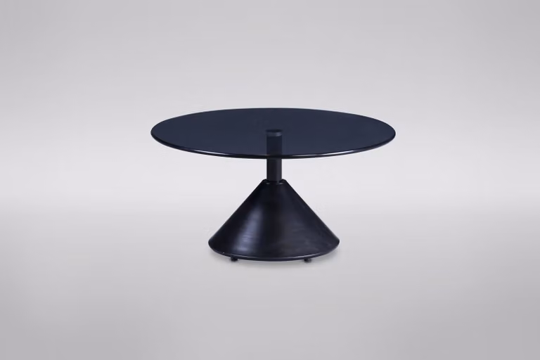 Tavolino, modello Montreal 1, struttura in metallo nero, piano in vetro temperato grigio, altezza 35 cm, diametro 60 cm