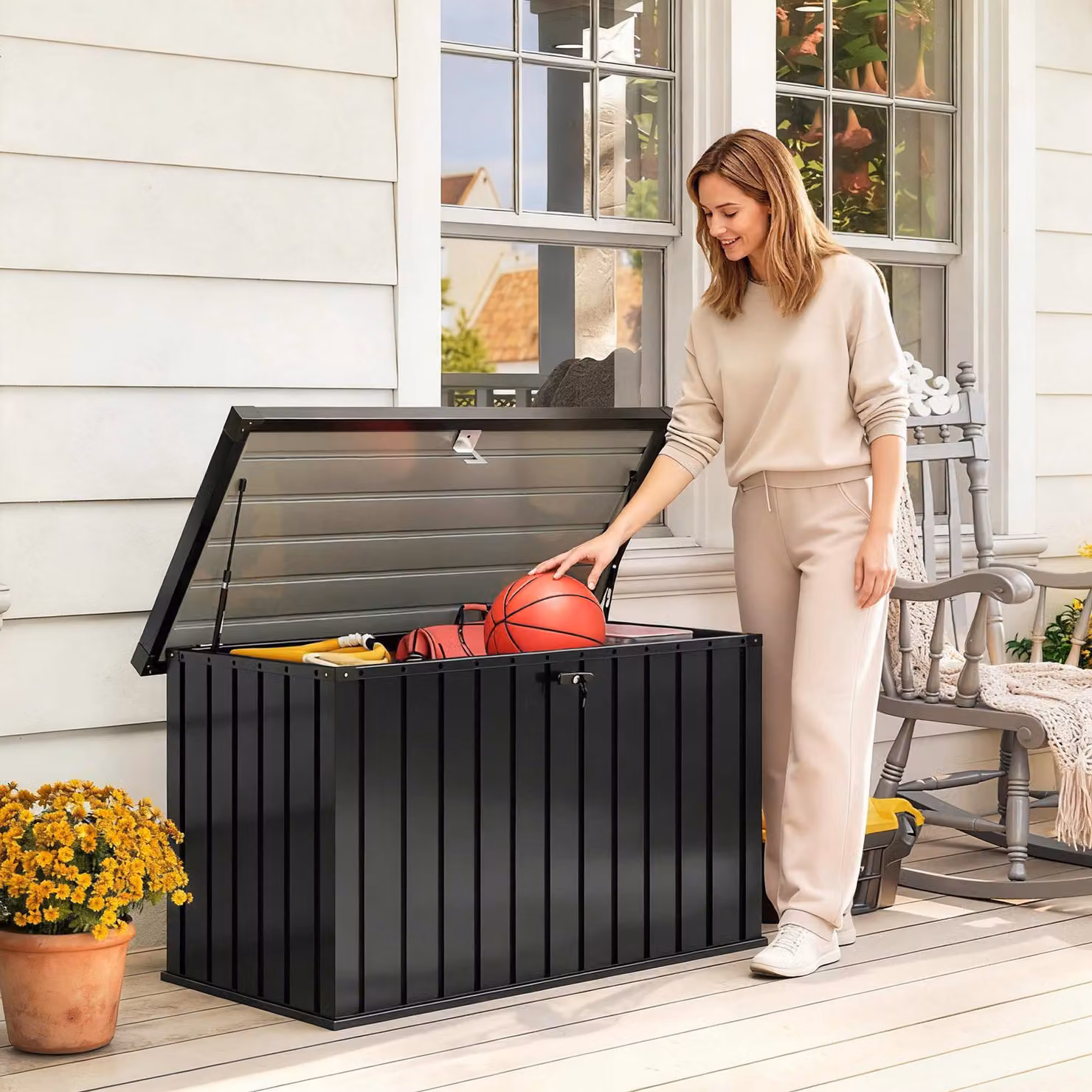 Outsunny Baule da Esterno in Acciaio Zincato con Serratura e 2 Chiavi, Nero, L 124 x P 66 x H 72 cm – 2