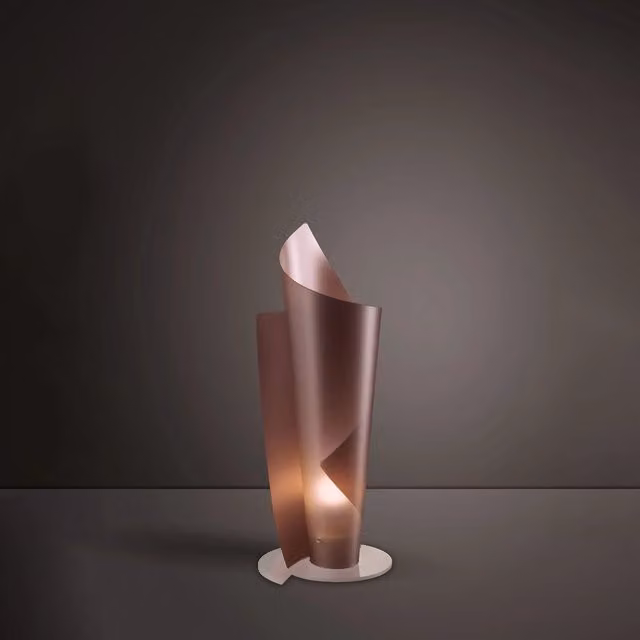 Lampada da scrivania moderna Vela Polilux Linea Zero colore rame, attacco E27, Altezza: 70 cm