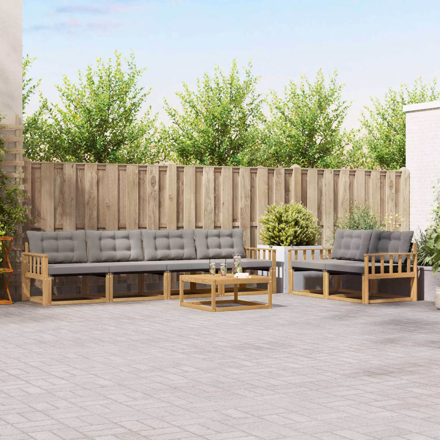 vidaXL Set di divani da esterno a L composto da 7 pezzi in legno di acacia con cuscini, colore bianco e grigio