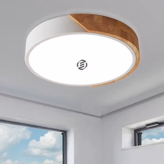 Plafoniera LED Equivera moderna in legno e metallo bianco per bagno, camera da letto o soggiorno