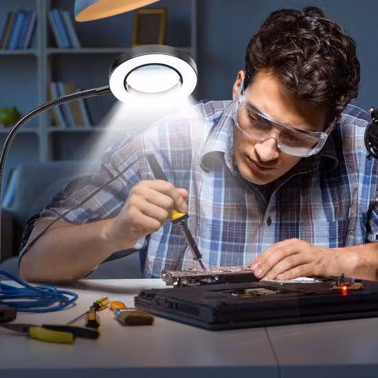 Lampada da ingrandimento a LED dimmerabile Unyqoos® – 5 lenti in vetro, morsetto e collo di cigno a 360°, 5 livelli di luminosità e modalità di colore, connessione USB per una lettura e un lavoro di precisione