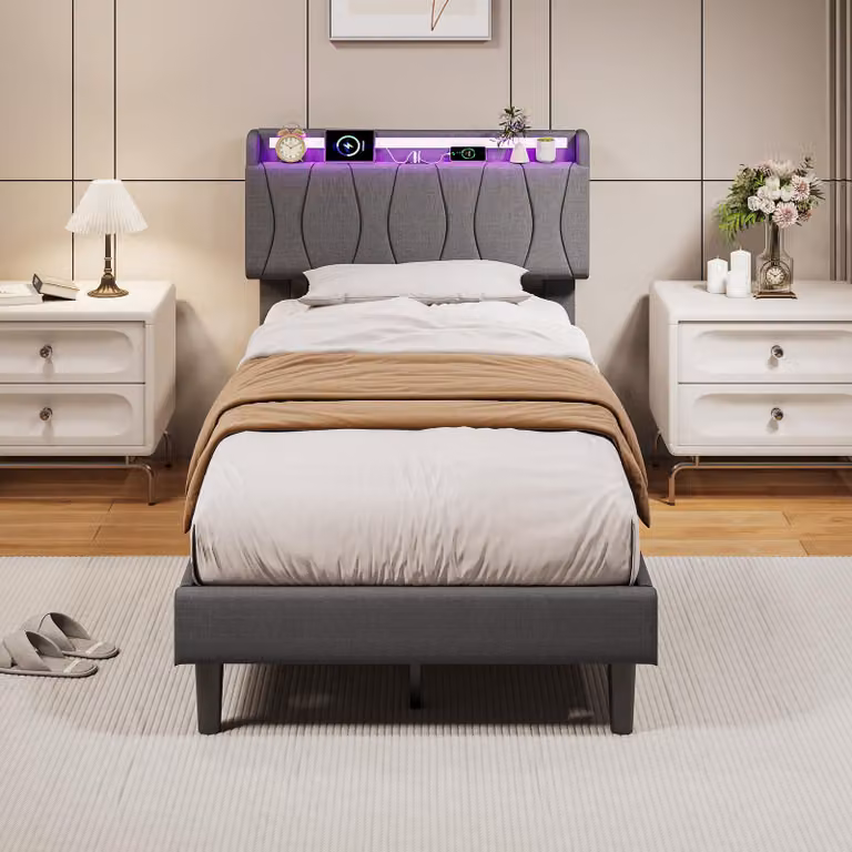 Letto singolo UnboxG, 90x200 cm, grigio, rivestito in lino, con testiera contenitore, illuminazione RGB a LED, prese USB e Type-C, 18 cm di spazio sotto il letto e rete a listelli