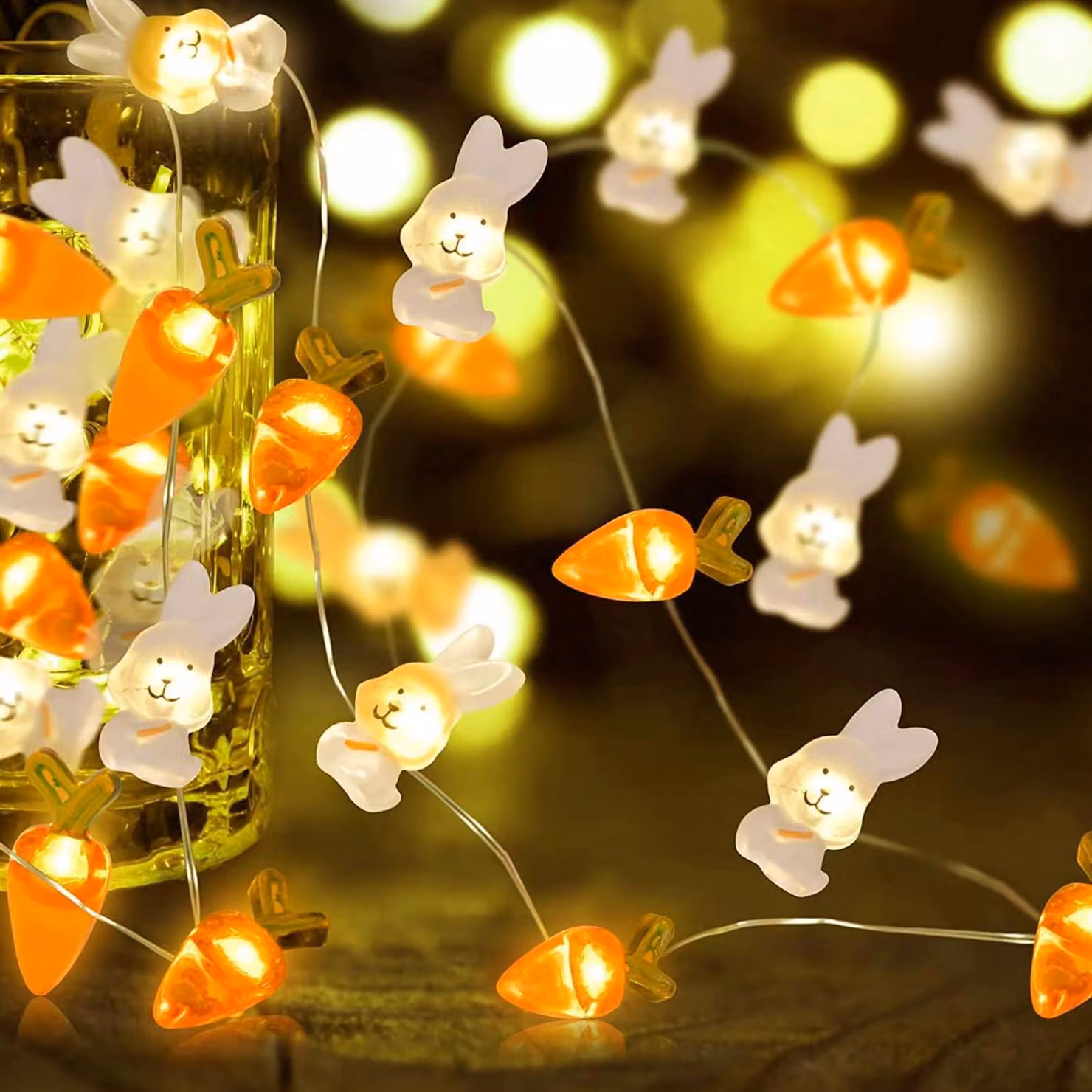 Catena luminosa a tema pasquale, lunghezza 300 cm, luce bianco caldo, 30 LED, coniglietti e carote
