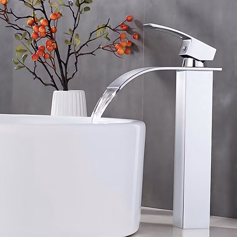 Miscelatore monocomando per lavabo a cascata, in acciaio inossidabile, ottone, cromo