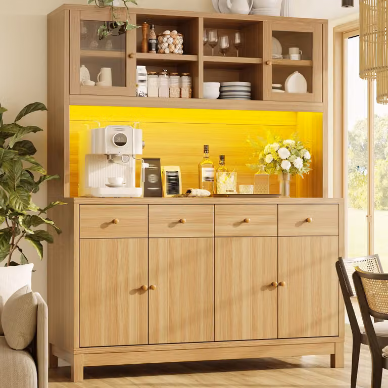 Mobiletto buffet alto con illuminazione RGB a LED controllabile tramite app, ante in vetro, mobiletto da cucina con ripiani regolabili, credenza 140x38,5x180 cm, aspetto in legno naturale