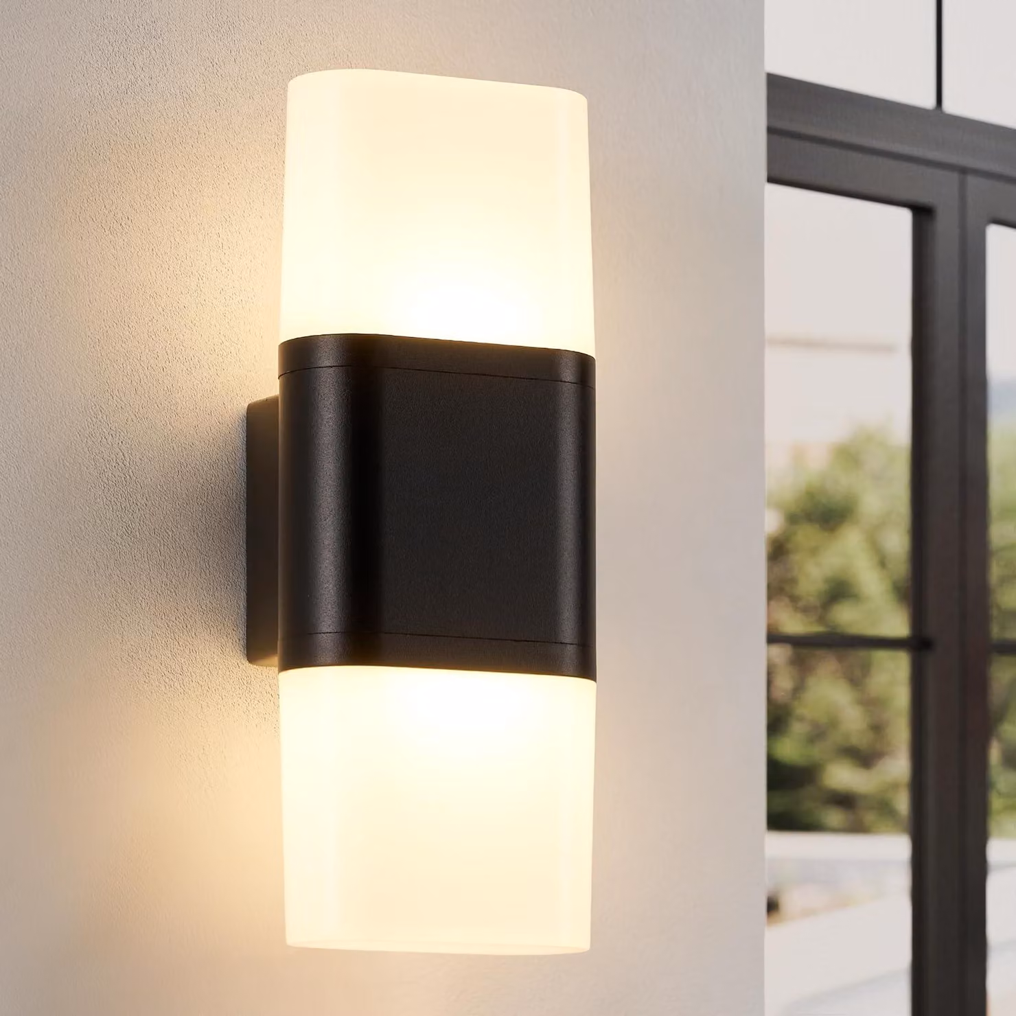 Lampada da parete esterna a LED, 12W, 800 lumen, 3000K, grado di protezione IP65, colore nero