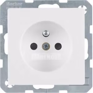 Presa Berker 6768766089 con polo di protezione, bianco polare, completa di Berker Q.1/Q.3