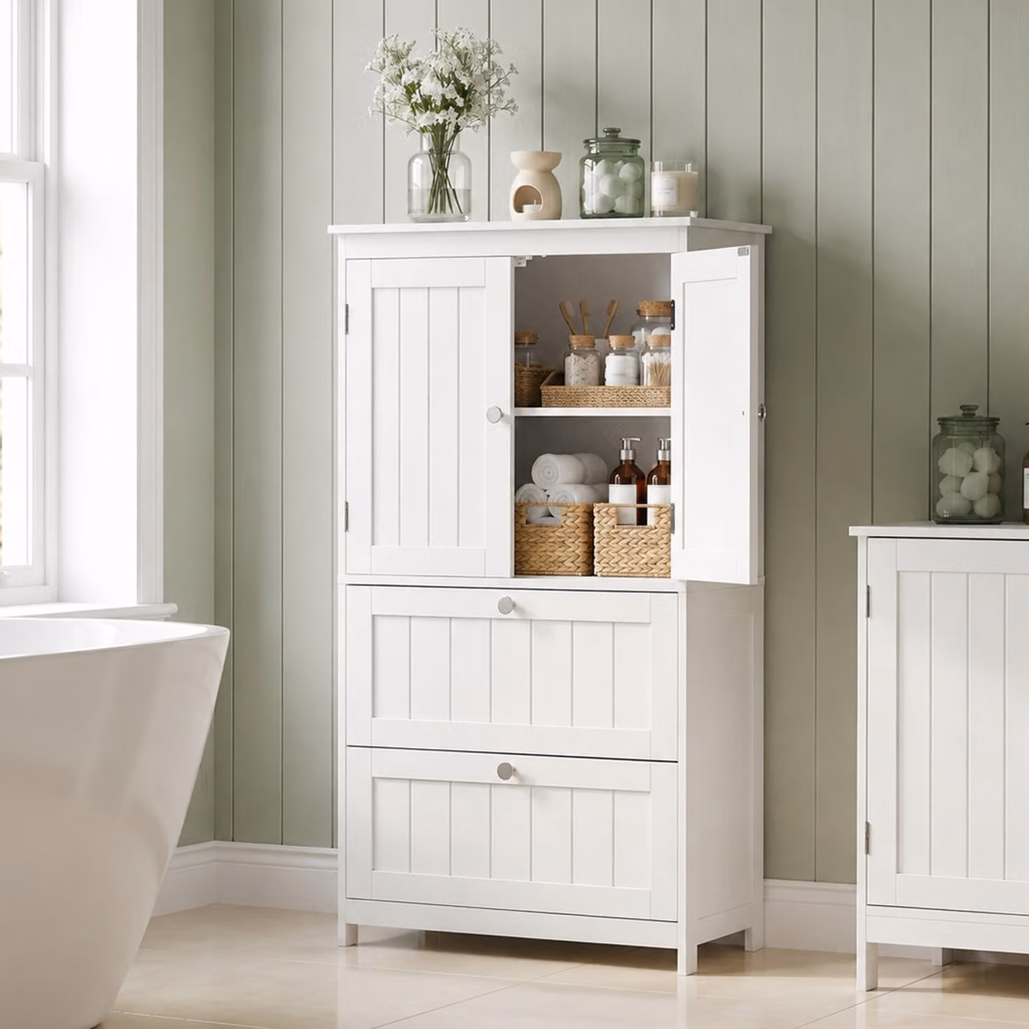 Armadietto da bagno HOMCOM bianco con 2 cassetti, ante a lamelle e ripiano regolabile – 2