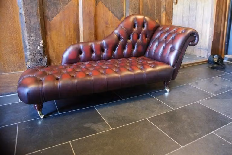 Lounge Club Chesterfield Sofa Liege 2 Sitzer Polster Liegen Chaiselongues Leder
