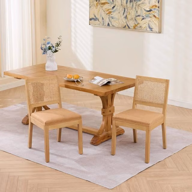 Set di 2 sedie da pranzo in stile mid-century con struttura in legno e schienale in rattan, seduta imbottita in tessuto, color beige e marrone