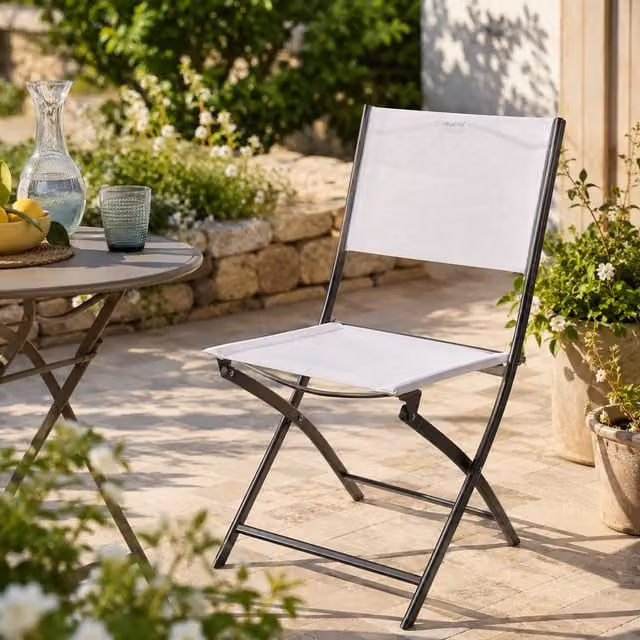 Sedia pieghevole Hesperide in acciaio verniciato bianco con tessuto per esterni, impilabile, L: 46 cm, P: 52 cm, H: 86 cm