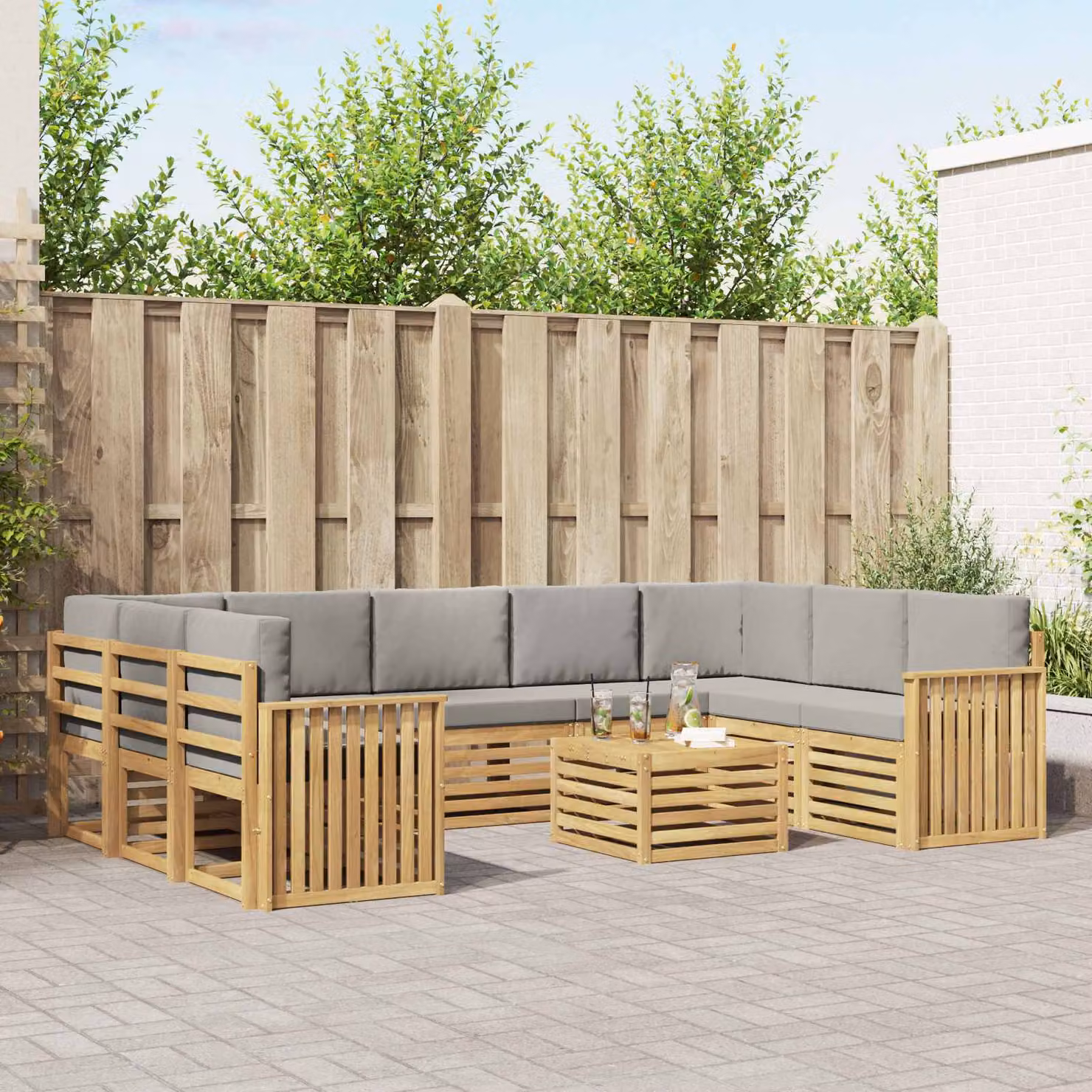 Set di divani da esterno vidaXL 10 pezzi a forma di L con tavolino da caffè, in legno di acacia e tessuto resistente ai raggi UV, Bianco e Grigio Chiaro