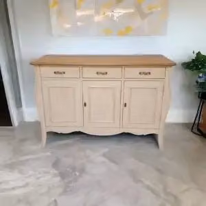 Credenza Shabby Chic KIVIO in legno di faggio laccata bianca e beige anticata