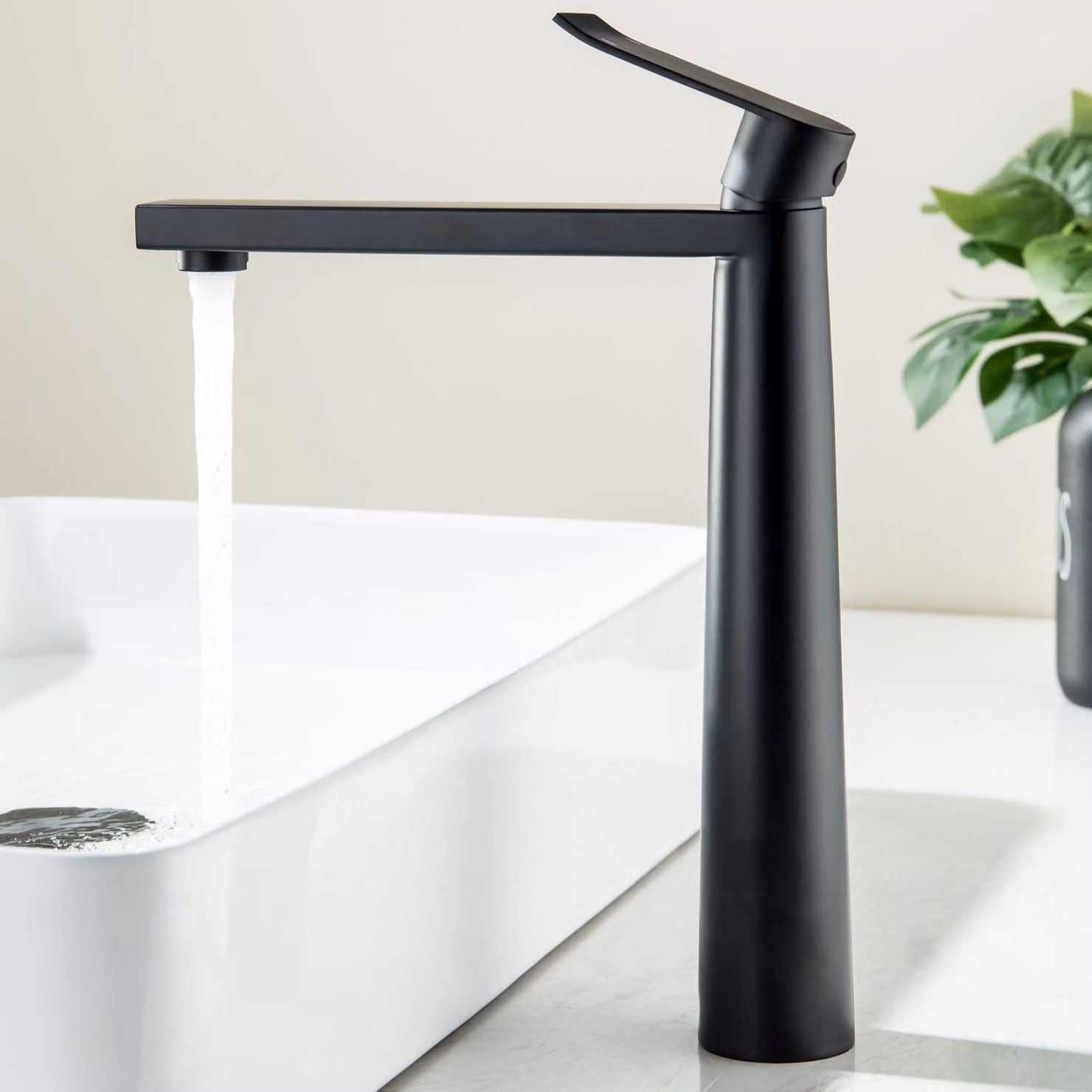 Miscelatore monocomando per lavabo, finitura opaca nera, rubinetteria da bagno