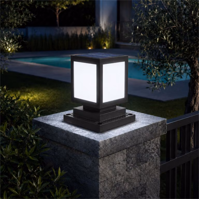 Lampada solare da esterno, realizzata in ABS, grado di protezione IP45, batteria da 2200 mAh, temperatura di colore 6000 K, luce bianca