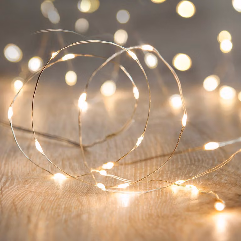 Set di 6 micro-catene luminose, con 20 LED bianco caldo, timer integrato, lunghezza 1,9 metri