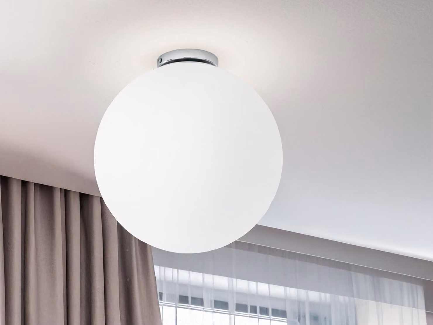 Lampada da soffitto a LED a una lampadina, lampadina sferica, sfera di vetro bianco opalino, lampada da corridoio Ø 30 cm