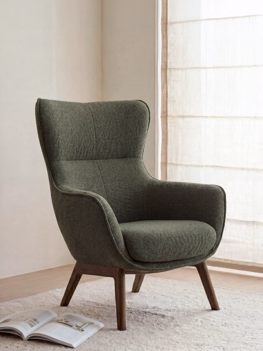 Poltrona Oria Kenay Home imbottita verde con braccioli e design moderno per soggiorno o camera da letto – 2