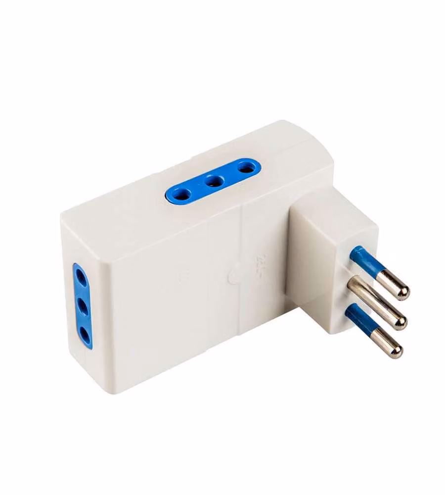 Adattatore Salvaspazio con spina 10A 2P+T e 3 prese 10A 2P+T bianco