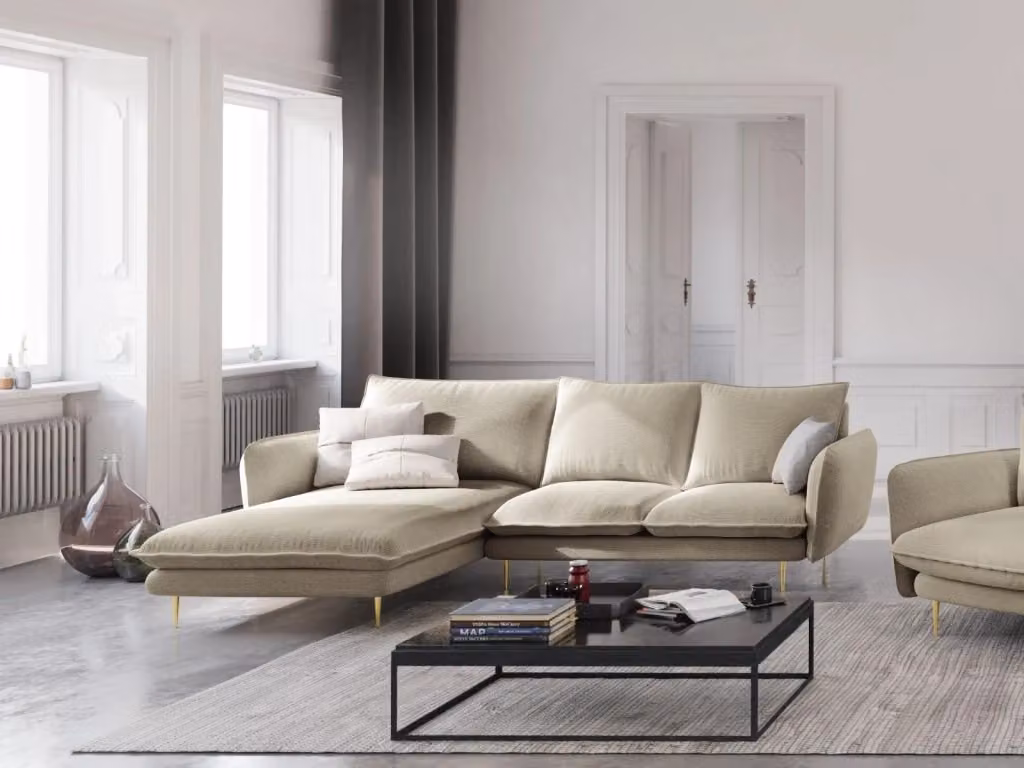 Divano angolare sinistro Vienna di Cosmopolitan Design, 5 posti in tessuto beige con cuscini inclusi, L: 255 cm, P: 170 cm, H: 95 cm – 2