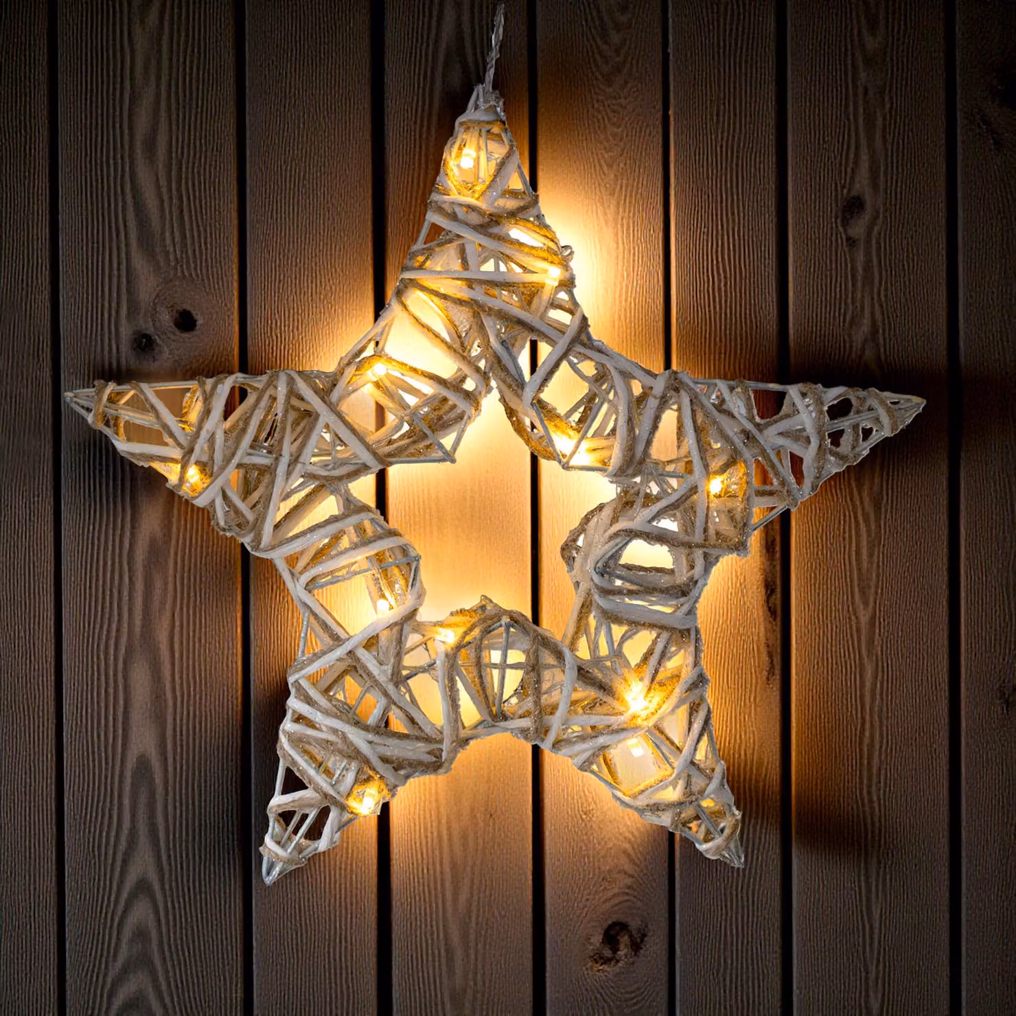 Stella in rattan da appendere illuminata in bianco caldo con timer - 35 cm - Stella di Natale da appendere 15 LED a batteria