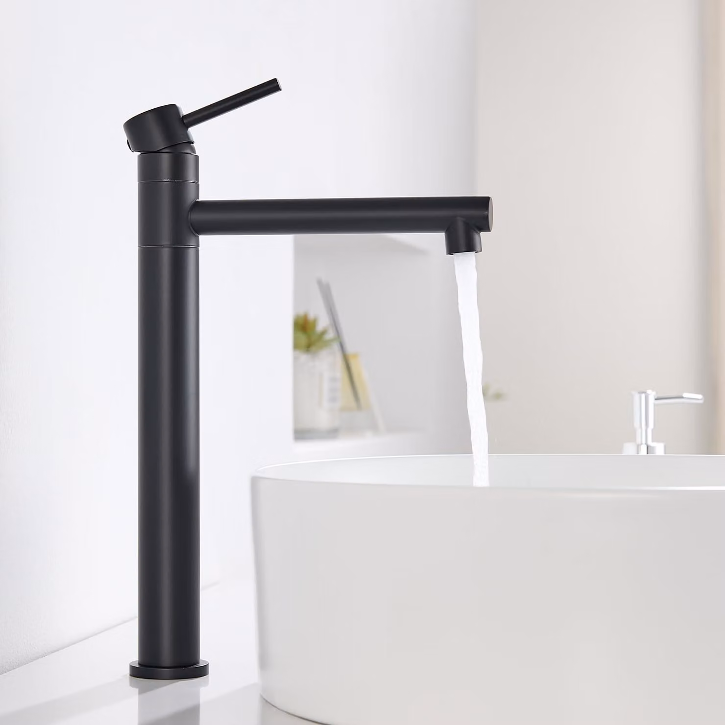 Rubinetto da bagno regolabile in altezza con rotazione a 360°