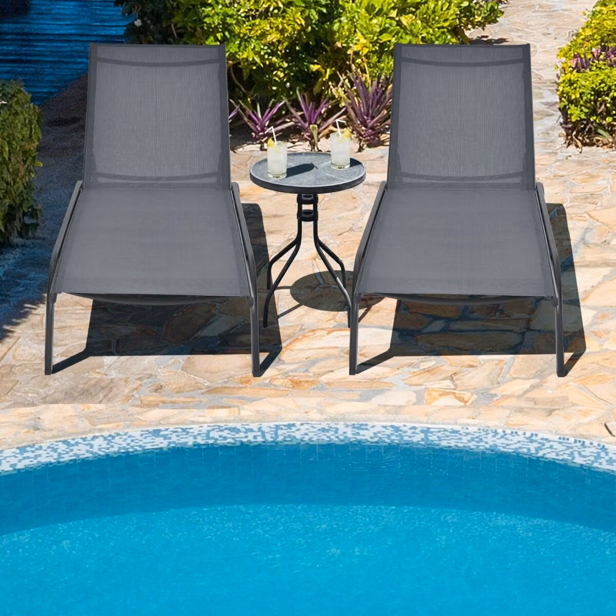 Set di 2 chaise longue Costway regolabili in 6 posizioni con ruote e poggiatesta in tessuto textilene, colore grigio
