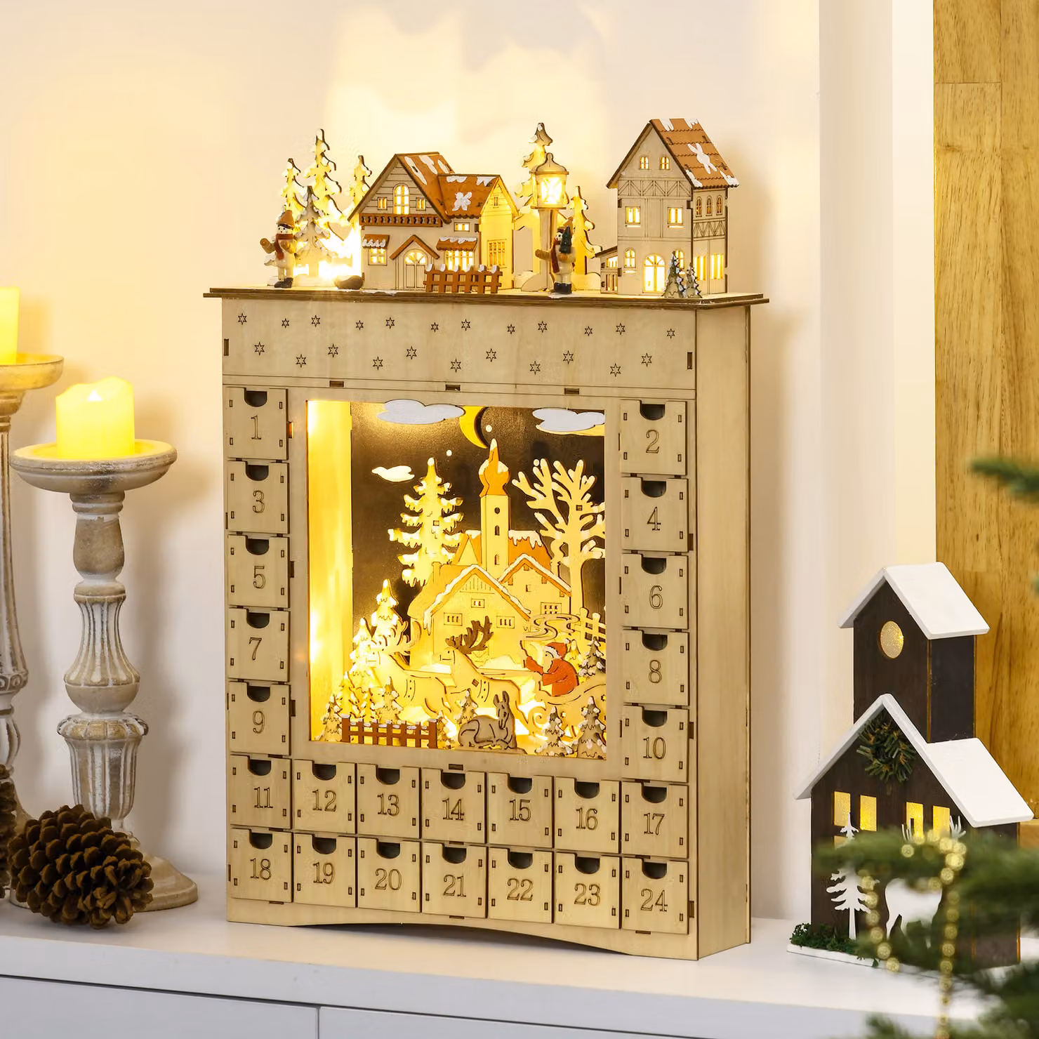 Calendario dell'Avvento HOMCOM in legno naturale marrone con 24 cassetti e luci a LED, L 36 cm x P 9 cm x H 52 cm – 2