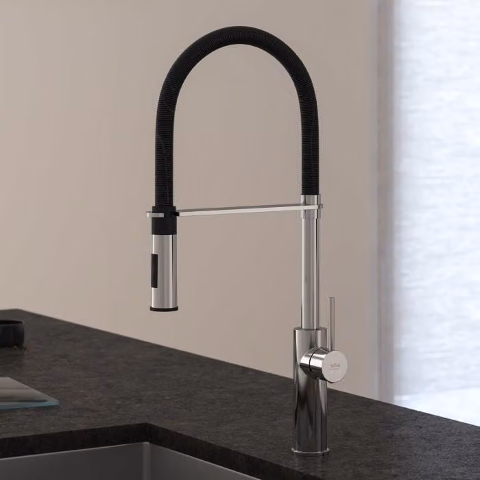 Miscelatore monocomando professionale Kronenbach per cucina, con bocca mobile e flessibile, e doccetta manuale con 2 tipi di getto
