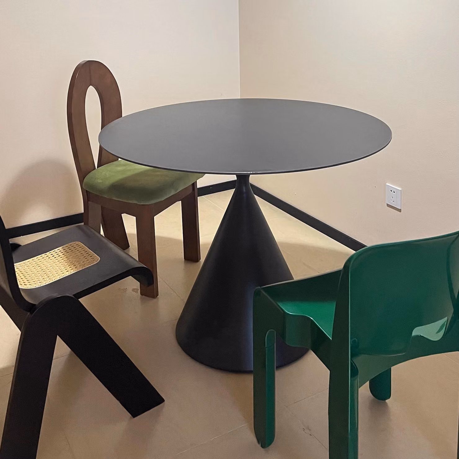 360Home Tavolo da pranzo rotondo in Vetroceramica con gambe in metallo Tavolo da sala da pranzo Tavolo da cucina Tavolo Ø 110cm*75 cm nero