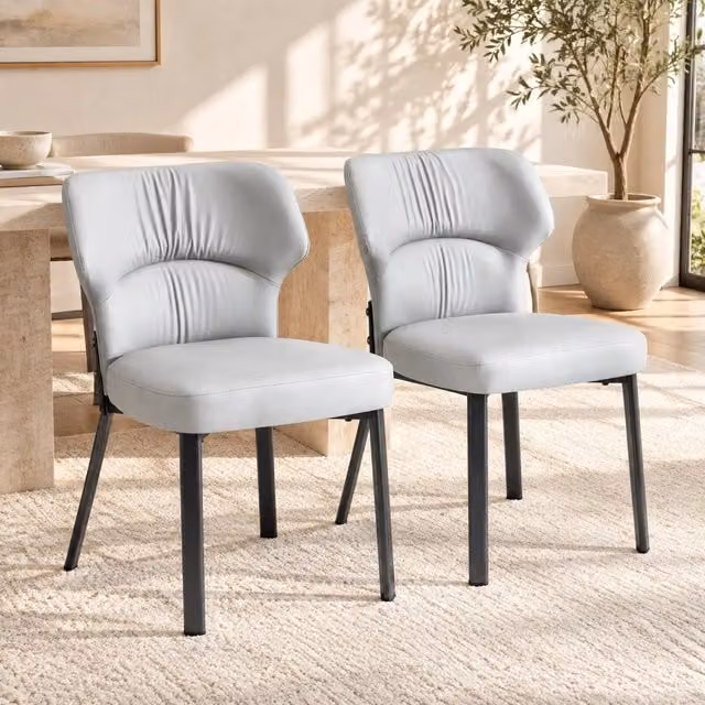 Set di 2 sedie da pranzo MIVRAY in similpelle grigia con seduta e schienale imbottiti e struttura in metallo nero, Altezza: 81 cm