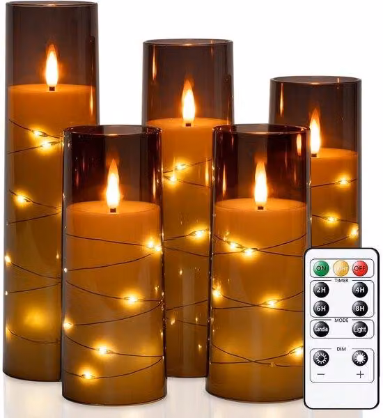 Set di 5 candele LED Unyqoos®, color grigio, in acrilico con luci integrate – telecomando, funzione di tremolio realistica, alimentate a batteria (AA), autonomia superiore a 500 ore.