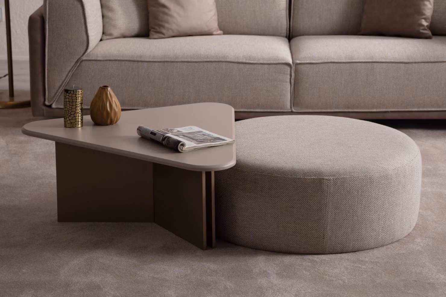 Beiger Wohnzimmer Set Designer Holz Couchtisch Polster Hocker 2tlg Set