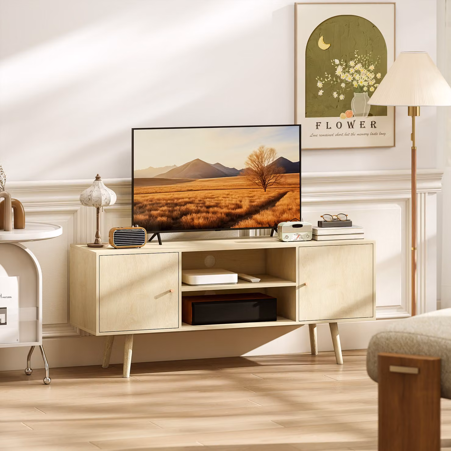 Mobile TV HOMCOM per schermi fino a 55 pollici con 2 armadietti e 2 ripiani aperti, in legno e truciolato, L/P/H: 120 x 34 x 50 cm, colore legno/beige – 2