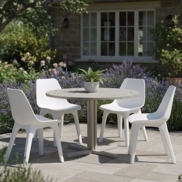Set di 4 sedie da esterno Montivilla DMORA bianche in stile moderno per giardino, balcone o terrazzo – 1