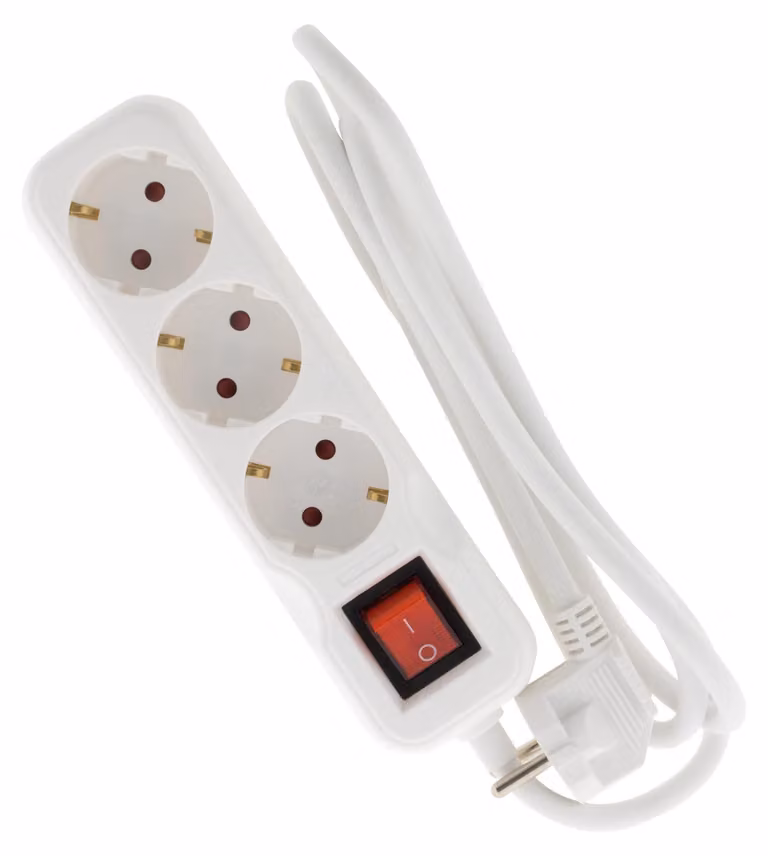 Multipresa Zenitech con spine Schuko, da 3 a 6 prese, 16 A, lunghezza regolabile, bianco